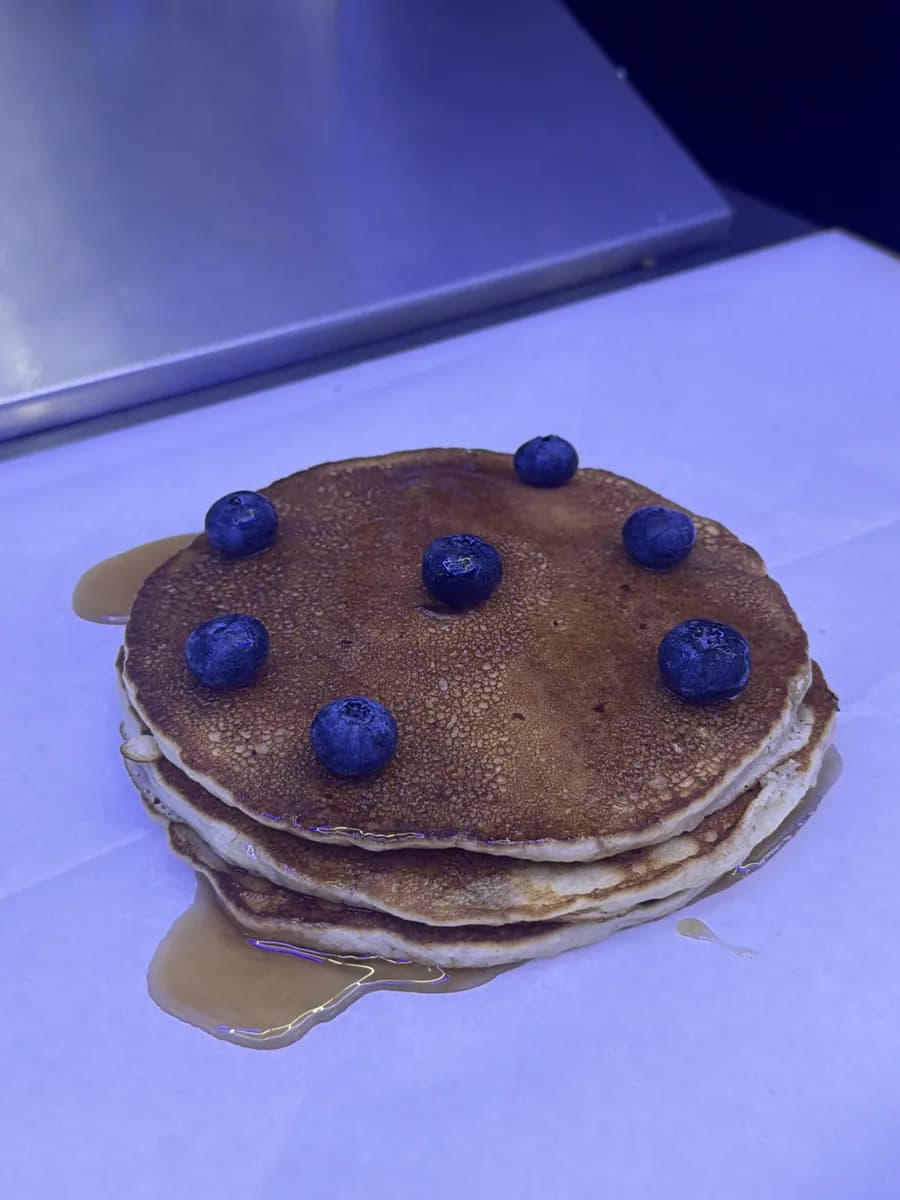 Blueberry Pancakes (4 pcs) with Egg